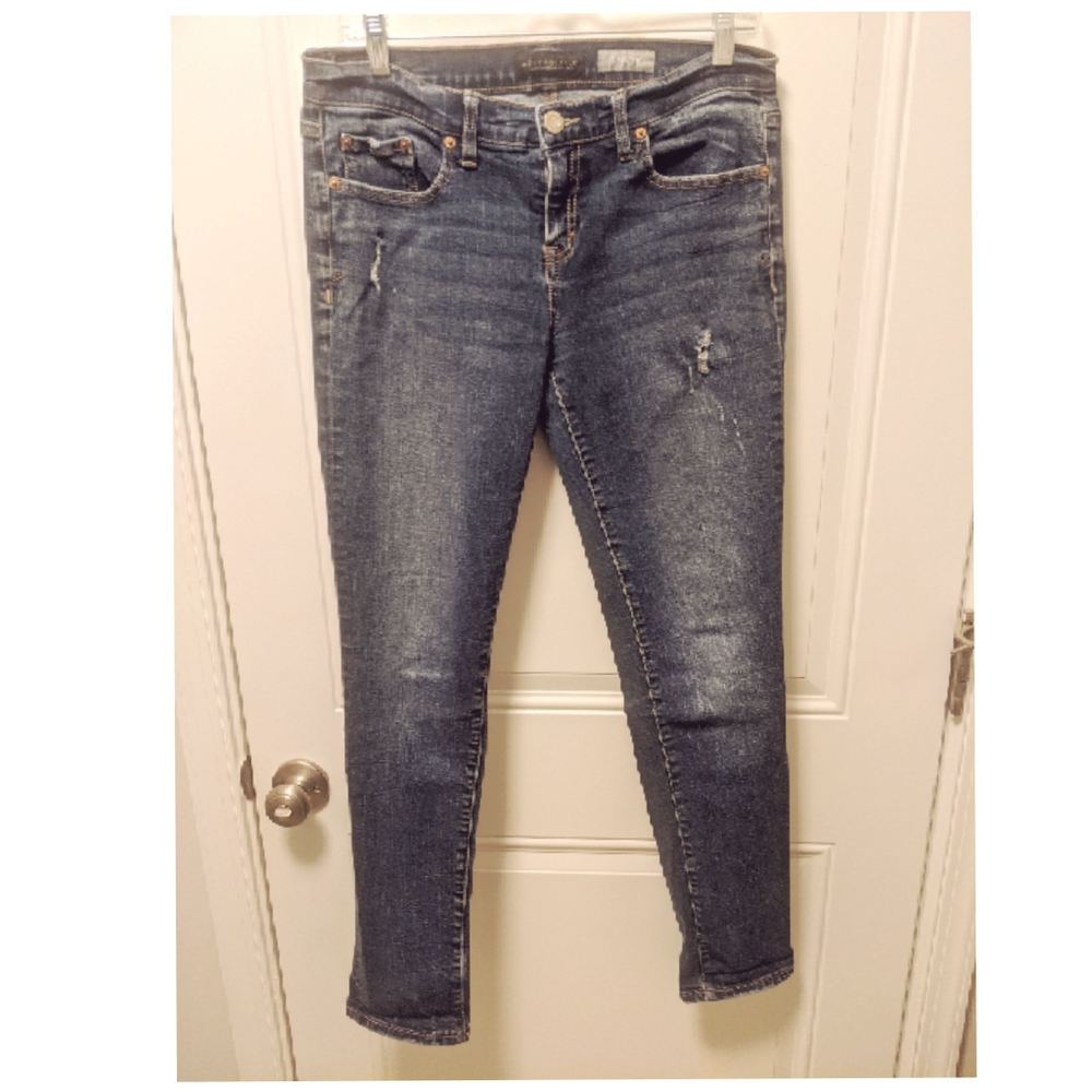 Aeropostale Skinny Jeans w/small holes